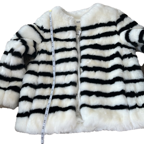 GAP Faux Fur Black/White Stripe Coat NEW - Picture 4 of 9